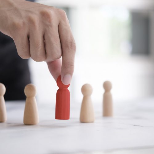 Comment choisir un antiquaire ? Trouver le bon expert pour vos objets anciens