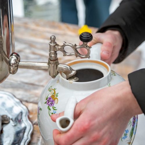 Vendre vos Objets Anciens en toute Confiance : L’Expertise au Service de vos Biens Précieux